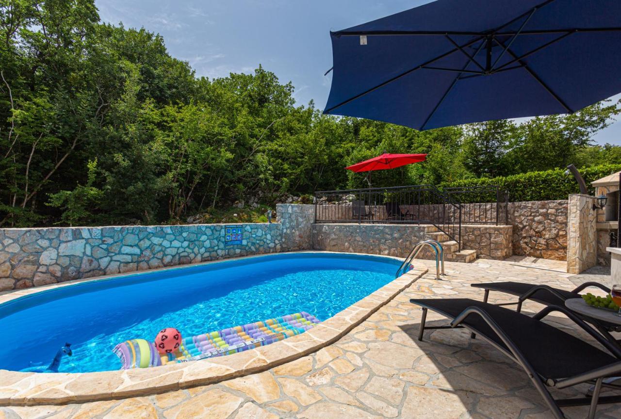 Apartment With A Private Swimming Pool, Garden & Bbq Gostinjac Exterior foto